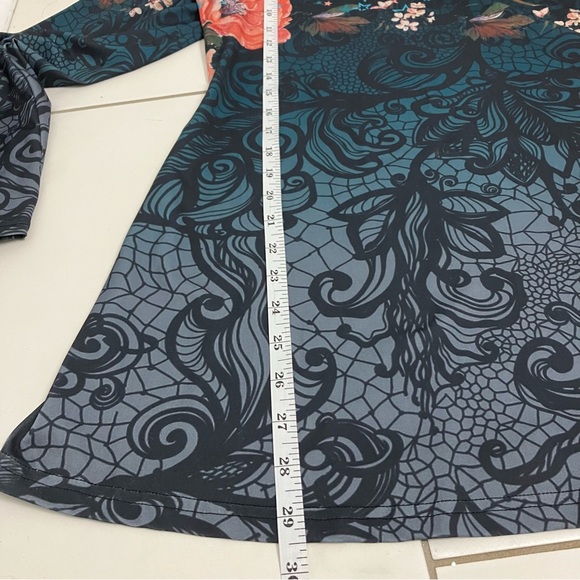 Lily by Firmiana | Floral long sleeve top - Picture 6 of 7